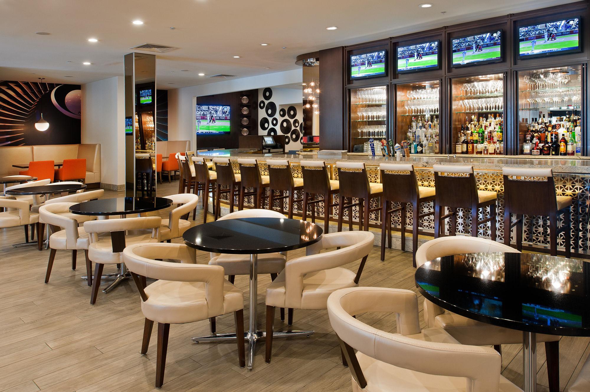Marriott St. Louis Airport 3*