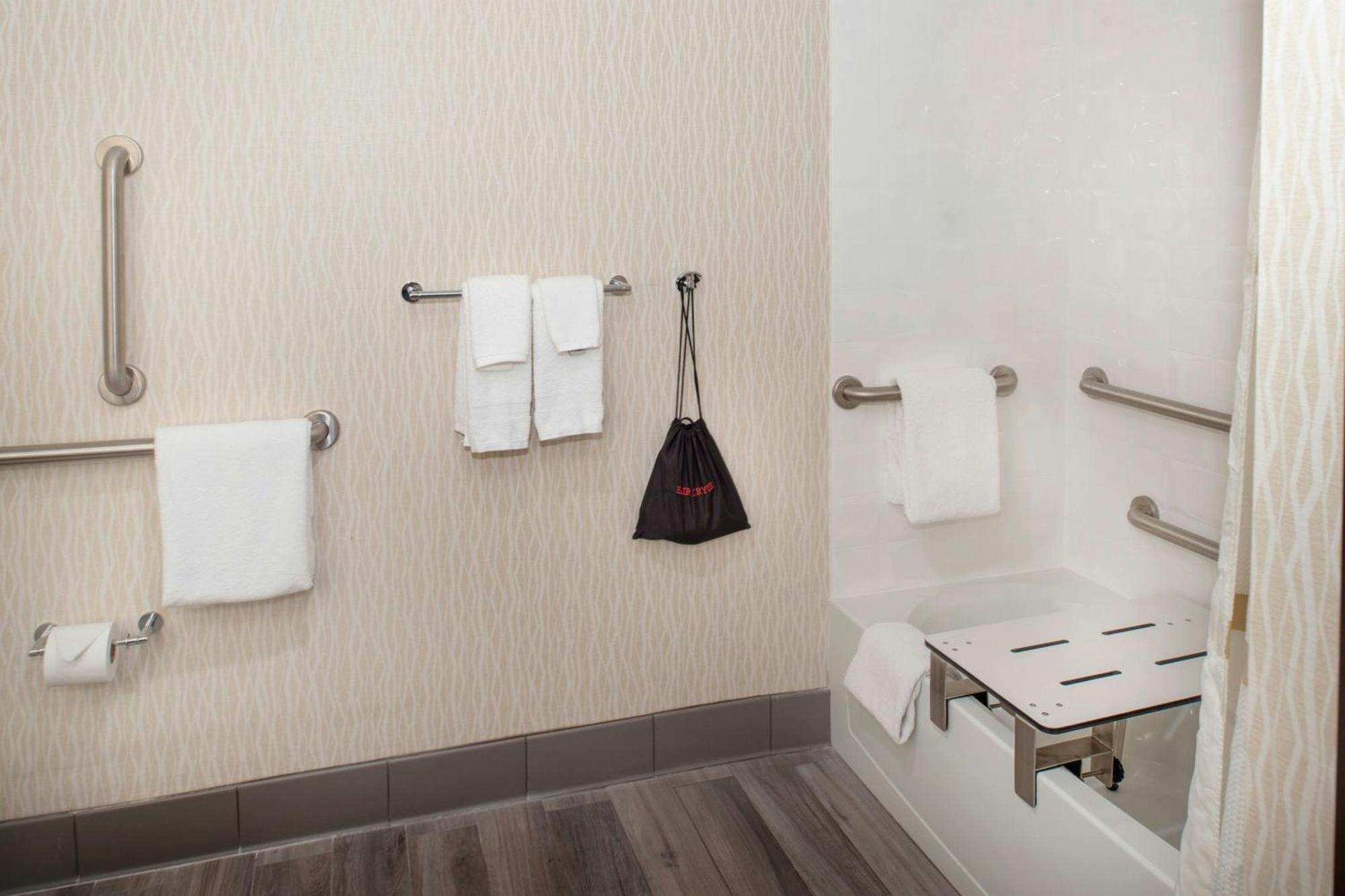 Marriott St. Louis Airport Hotel 3*