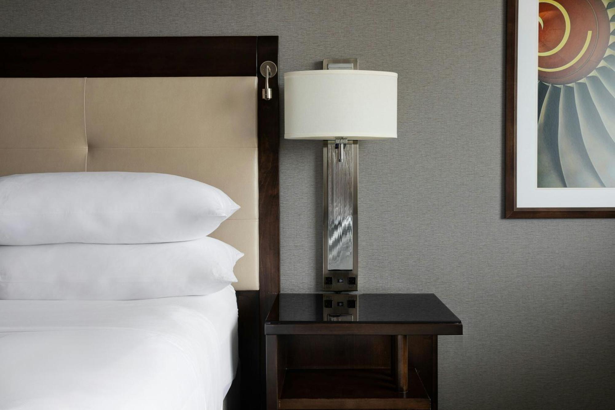 Marriott St. Louis Airport 3*